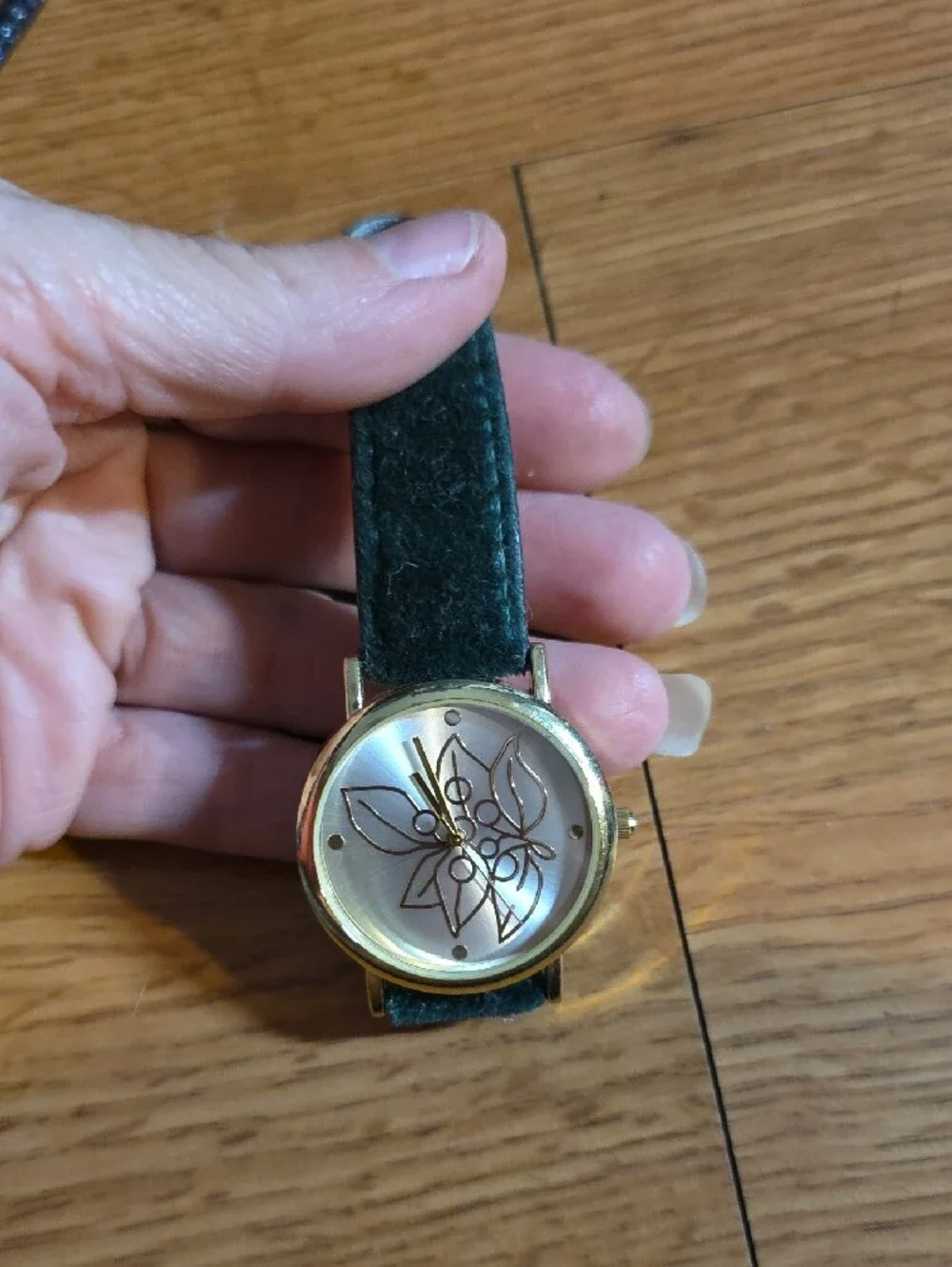 charming assortment of women's Wristwatchers